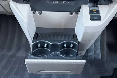 DA25YFU Volkswagen California 2.0 TDI Beach Camper 5dr DSG Thumbnail #20