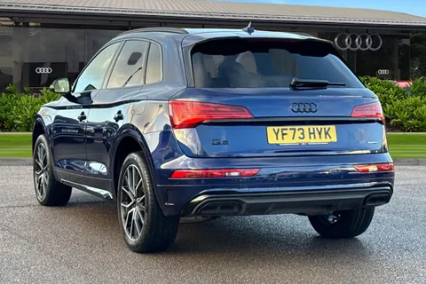 YF73HYK Audi Q5 Black Edition 50 TFSI e quattro 299 PS S tronic Thumbnail #3