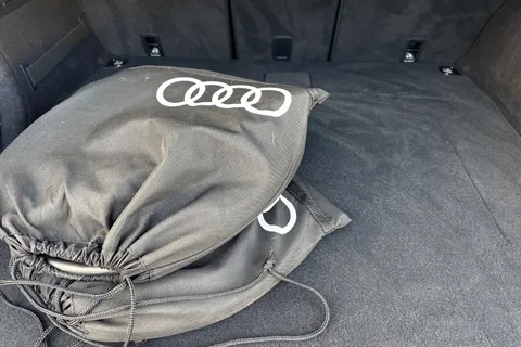 YF73HYK Audi Q5 Black Edition 50 TFSI e quattro 299 PS S tronic Thumbnail #8