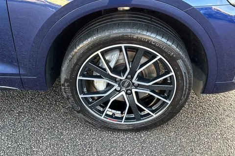 YF73HYK Audi Q5 Black Edition 50 TFSI e quattro 299 PS S tronic Thumbnail #12