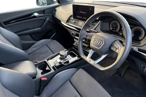 YF73HYK Audi Q5 Black Edition 50 TFSI e quattro 299 PS S tronic Thumbnail #15