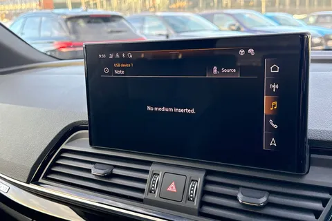 YF73HYK Audi Q5 Black Edition 50 TFSI e quattro 299 PS S tronic Thumbnail #36