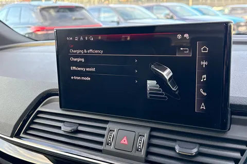 YF73HYK Audi Q5 Black Edition 50 TFSI e quattro 299 PS S tronic Thumbnail #43