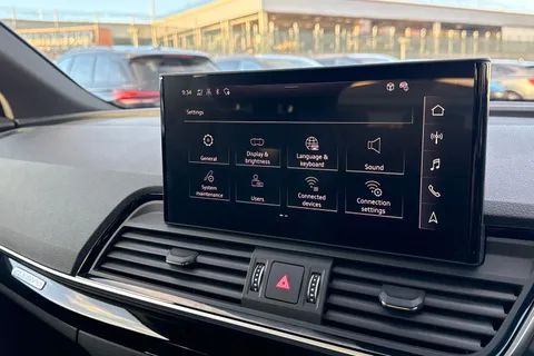 YF73HYK Audi Q5 Black Edition 50 TFSI e quattro 299 PS S tronic Thumbnail #49