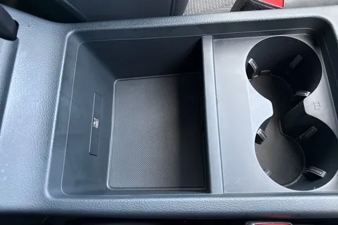 YF73HYK Audi Q5 Black Edition 50 TFSI e quattro 299 PS S tronic Thumbnail #59