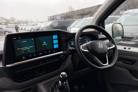 CX25LMV Volkswagen Transporter 2.0 TDI T28 Commerce Plus FWD SWB Euro 6 (s/s) 5dr Thumbnail #14