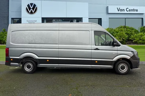 CX75JWV Volkswagen Crafter 2.0 TDI CR35 Commerce FWD LWB High Roof Euro 6 (s/s) 5dr Thumbnail #4