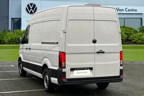 CX75JXL Volkswagen Crafter 2.0 TDI CR30 Commerce FWD MWB High Roof Euro 6 (s/s) 5dr Thumbnail #3