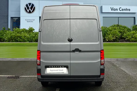 CX75JWV Volkswagen Crafter 2.0 TDI CR35 Commerce FWD LWB High Roof Euro 6 (s/s) 5dr Thumbnail #5