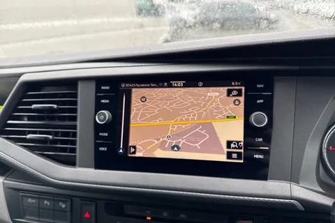 CX74LTN Volkswagen Transporter 2.0 TDI T32 Highline Kombi DSG FWD SWB Euro 6 (s/s) 5dr Thumbnail #13