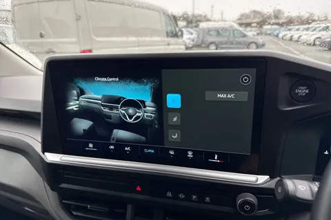 CX25LMV Volkswagen Transporter 2.0 TDI T28 Commerce Plus FWD SWB Euro 6 (s/s) 5dr Thumbnail #20