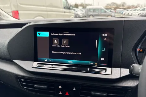 CX75JWK Volkswagen Caddy 2.0 TDI C20 Commerce SWB Euro 6 (s/s) 5dr Thumbnail #12