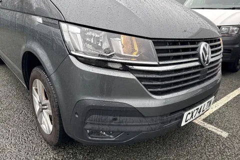 CX74LTN Volkswagen Transporter 2.0 TDI T32 Highline Kombi DSG FWD SWB Euro 6 (s/s) 5dr Thumbnail #18