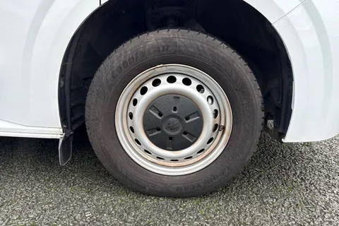 CX25LMV Volkswagen Transporter 2.0 TDI T28 Commerce Plus FWD SWB Euro 6 (s/s) 5dr Thumbnail #25