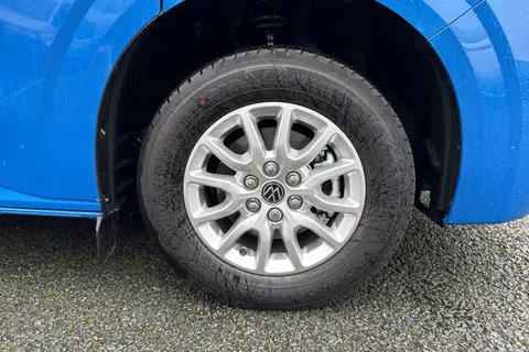 CX75JXZ Volkswagen Transporter 2.0 TDI T28 Commerce Pro Auto FWD SWB Euro 6 (s/s) 5dr Thumbnail #13