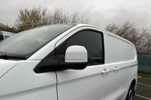 CX25LMV Volkswagen Transporter 2.0 TDI T28 Commerce Plus FWD SWB Euro 6 (s/s) 5dr Thumbnail #27