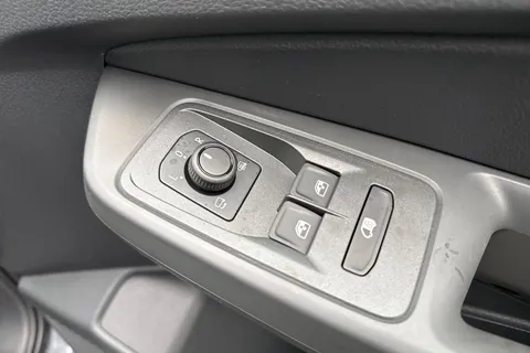 CX75JWK Volkswagen Caddy 2.0 TDI C20 Commerce SWB Euro 6 (s/s) 5dr Thumbnail #18