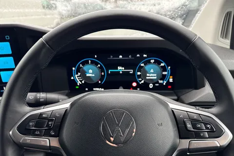 CX25LMV Volkswagen Transporter 2.0 TDI T28 Commerce Plus FWD SWB Euro 6 (s/s) 5dr Thumbnail #30