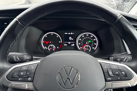 CX74LTN Volkswagen Transporter 2.0 TDI T32 Highline Kombi DSG FWD SWB Euro 6 (s/s) 5dr Thumbnail #30