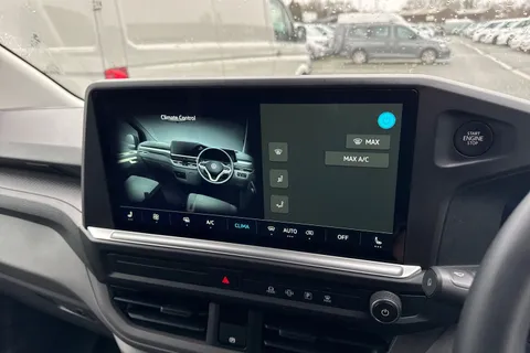 CX75JXZ Volkswagen Transporter 2.0 TDI T28 Commerce Pro Auto FWD SWB Euro 6 (s/s) 5dr Thumbnail #22