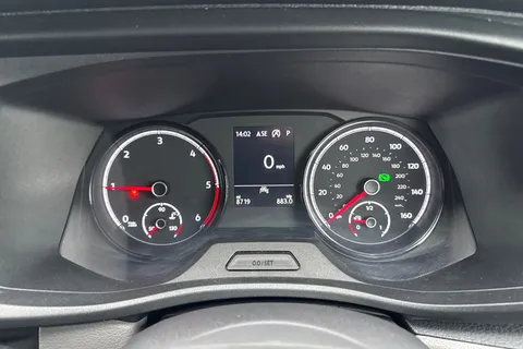 CX74LTN Volkswagen Transporter 2.0 TDI T32 Highline Kombi DSG FWD SWB Euro 6 (s/s) 5dr Thumbnail #31