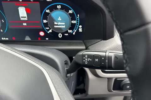 CX75JXZ Volkswagen Transporter 2.0 TDI T28 Commerce Pro Auto FWD SWB Euro 6 (s/s) 5dr Thumbnail #23