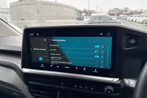 CX25LMV Volkswagen Transporter 2.0 TDI T28 Commerce Plus FWD SWB Euro 6 (s/s) 5dr Thumbnail #37