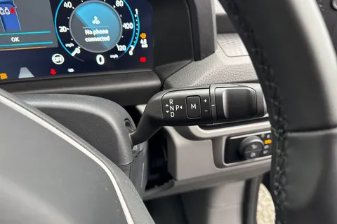 CX75JYT Volkswagen Transporter 2.0 TDI T28 Commerce Pro Auto FWD SWB Euro 6 (s/s) 5dr Thumbnail #23