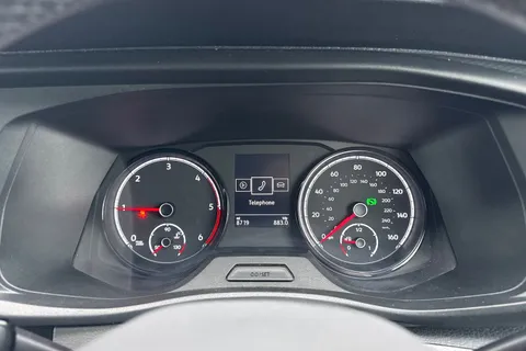 CX74LTN Volkswagen Transporter 2.0 TDI T32 Highline Kombi DSG FWD SWB Euro 6 (s/s) 5dr Thumbnail #35