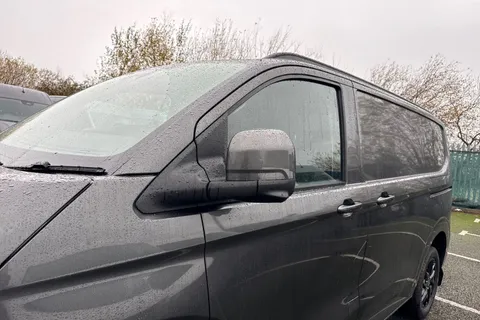 CX75JYT Volkswagen Transporter 2.0 TDI T28 Commerce Pro Auto FWD SWB Euro 6 (s/s) 5dr Thumbnail #26