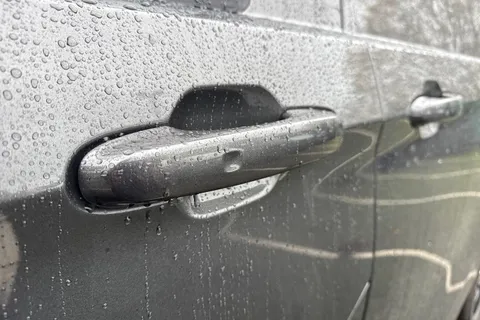 CX75JYT Volkswagen Transporter 2.0 TDI T28 Commerce Pro Auto FWD SWB Euro 6 (s/s) 5dr Thumbnail #27