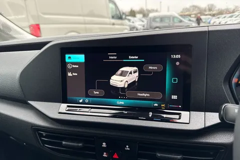 CX75JWK Volkswagen Caddy 2.0 TDI C20 Commerce SWB Euro 6 (s/s) 5dr Thumbnail #34