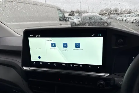 CX75JYT Volkswagen Transporter 2.0 TDI T28 Commerce Pro Auto FWD SWB Euro 6 (s/s) 5dr Thumbnail #34