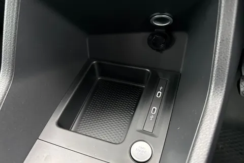 CX75JWK Volkswagen Caddy 2.0 TDI C20 Commerce SWB Euro 6 (s/s) 5dr Thumbnail #39