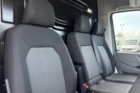 DG25EFA Volkswagen Crafter 2.0 TDI 140PS Commerce Plus High Roof Van Thumbnail #24