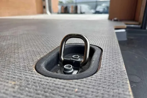 DG25EJU Volkswagen Crafter 2.0 TDI 140PS Commerce Plus High Roof Van Thumbnail #31