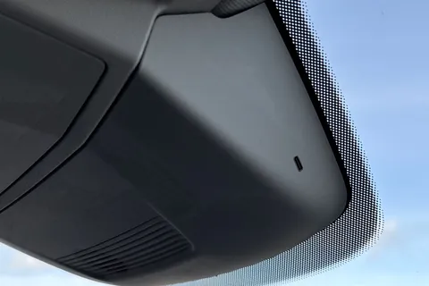 DG25EFA Volkswagen Crafter 2.0 TDI 140PS Commerce Plus High Roof Van Thumbnail #37