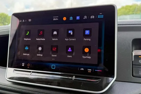 DG25EJU Volkswagen Crafter 2.0 TDI 140PS Commerce Plus High Roof Van Thumbnail #47