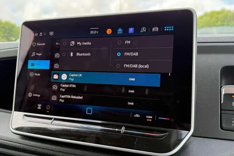 DG25EJU Volkswagen Crafter 2.0 TDI 140PS Commerce Plus High Roof Van Thumbnail #49