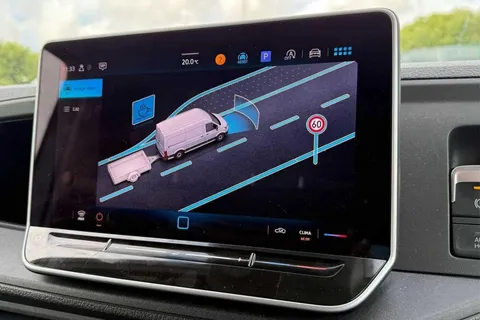 DG25EJU Volkswagen Crafter 2.0 TDI 140PS Commerce Plus High Roof Van Thumbnail #52