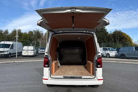 DE74VPL Volkswagen Transporter 2.0 TDI 110 Highline Van Thumbnail #7