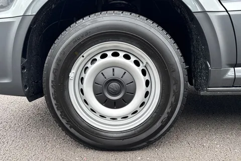 DF75TYY Volkswagen Crafter CR35 Panel van Commerce Plus LWB 177 PS 2.0 TDI Auto 8sp-MY25/LED's/Camera Thumbnail #13