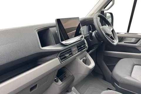 DF75TYY Volkswagen Crafter CR35 Panel van Commerce Plus LWB 177 PS 2.0 TDI Auto 8sp-MY25/LED's/Camera Thumbnail #15