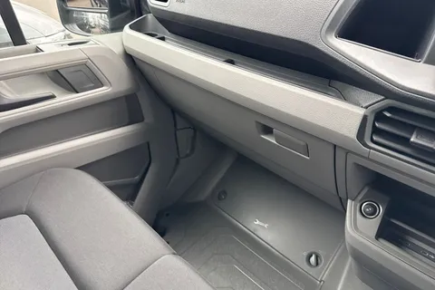 DF75TYY Volkswagen Crafter CR35 Panel van Commerce Plus LWB 177 PS 2.0 TDI Auto 8sp-MY25/LED's/Camera Thumbnail #20