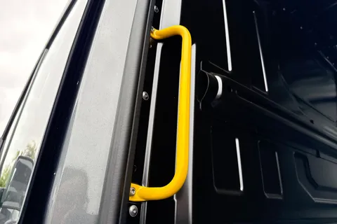 DF75TYY Volkswagen Crafter CR35 Panel van Commerce Plus LWB 177 PS 2.0 TDI Auto 8sp-MY25/LED's/Camera Thumbnail #33