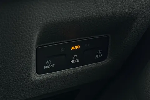 DF75TYY Volkswagen Crafter CR35 Panel van Commerce Plus LWB 177 PS 2.0 TDI Auto 8sp-MY25/LED's/Camera Thumbnail #41