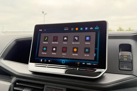 DF75TYY Volkswagen Crafter CR35 Panel van Commerce Plus LWB 177 PS 2.0 TDI Auto 8sp-MY25/LED's/Camera Thumbnail #49