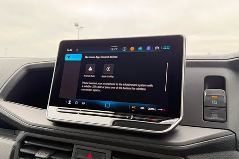 DF75TYY Volkswagen Crafter CR35 Panel van Commerce Plus LWB 177 PS 2.0 TDI Auto 8sp-MY25/LED's/Camera Thumbnail #53