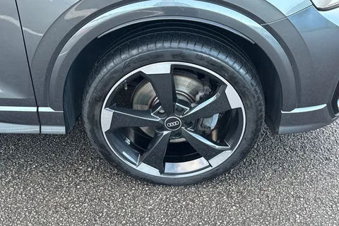 DE22OBV Audi Q2 Black Edition 35 TFSI  150 PS 6-speed Thumbnail #11