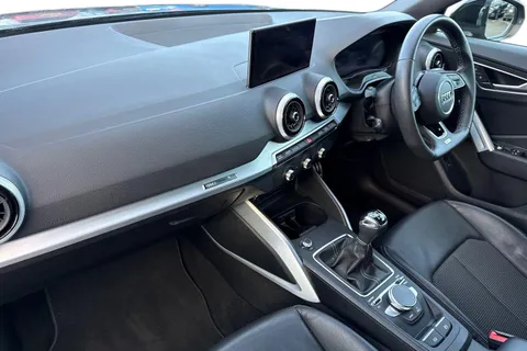 DE22OBV Audi Q2 Black Edition 35 TFSI  150 PS 6-speed Thumbnail #16